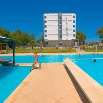 Cronwell-Platamon-Resort-1