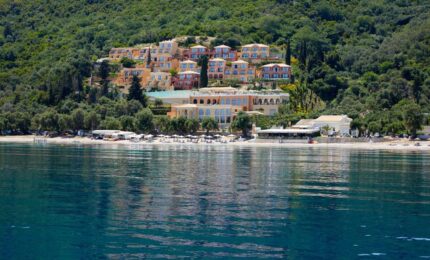 τουριστικό θέρετρο δίπλα στην θάλασσα